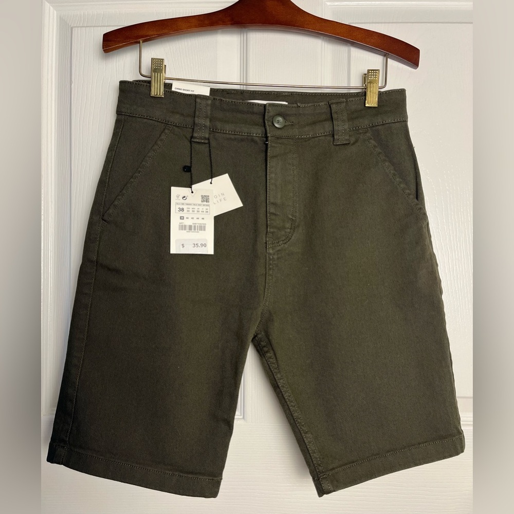 NWT- Zara Women’s Bermuda Length Jeans Shorts - Dark Khaki - Size 30